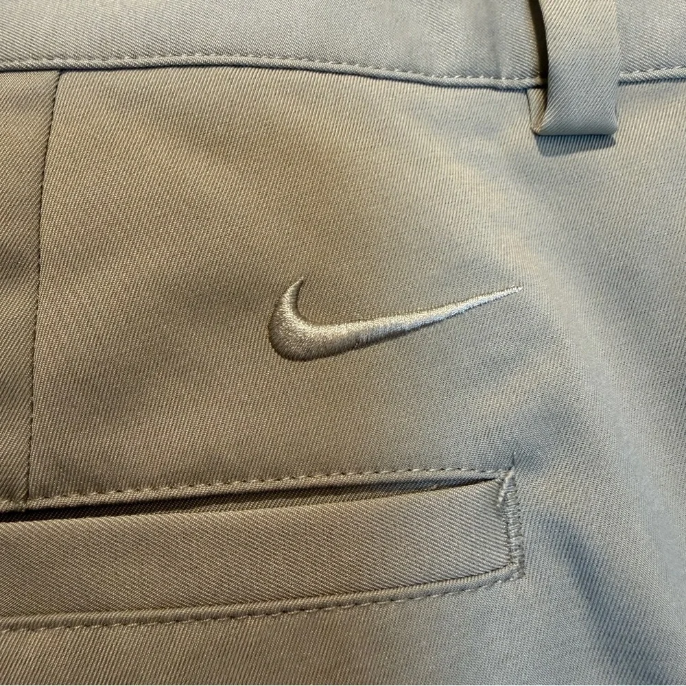 Nike Dri-Fit Men’s Golf Tour Performance Flat Front Chinos-Khaki Pants 42x32